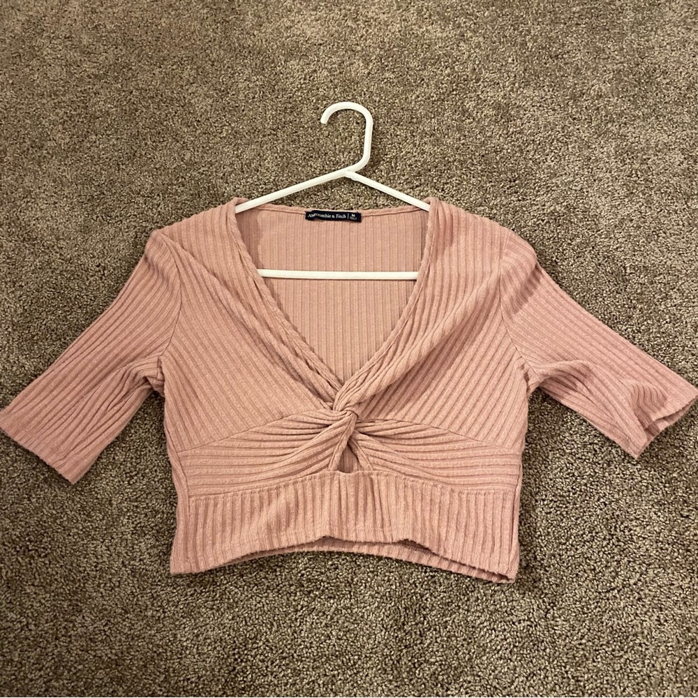 pink top